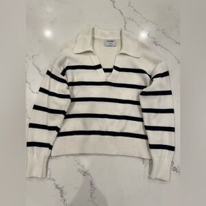 Old Navy Women's V-Neck Sweater - Cream and Navy Stripes - Size M